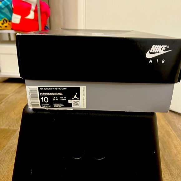 Air Jordan 11 Retro Low